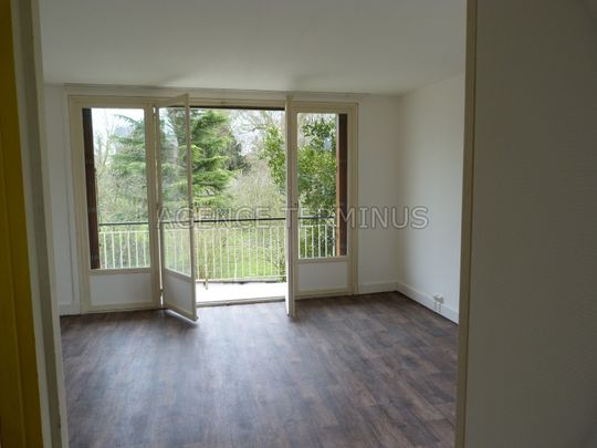 Location Appartement 1 pièce 30m² ENGHIEN LES BAINS 95880 - Photo 1