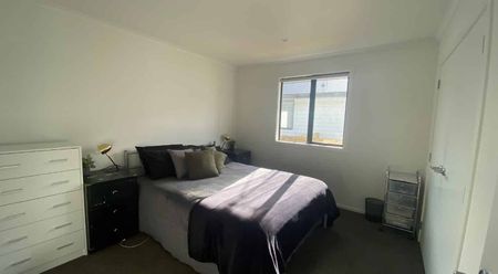 Central Hamilton Convenience – Modern 2-Bedroom - Photo 2