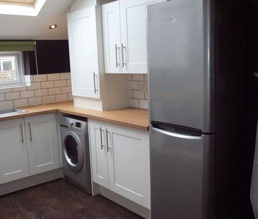 5 bedroom terraced house to rent - Photo 4