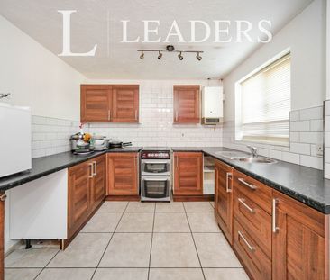 2 bedroom property to rent Coltsfoot Green, Luton, LU4 - Photo 2