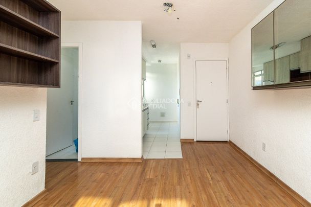Apartamento com 2 quartos e 45m² para alugar em Cavalhada, Porto Alegre. - Photo 1