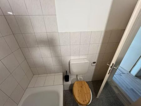 3 Zimmer Wohnung auch WG geeignet mit Balkon / Loggia - Photo 4