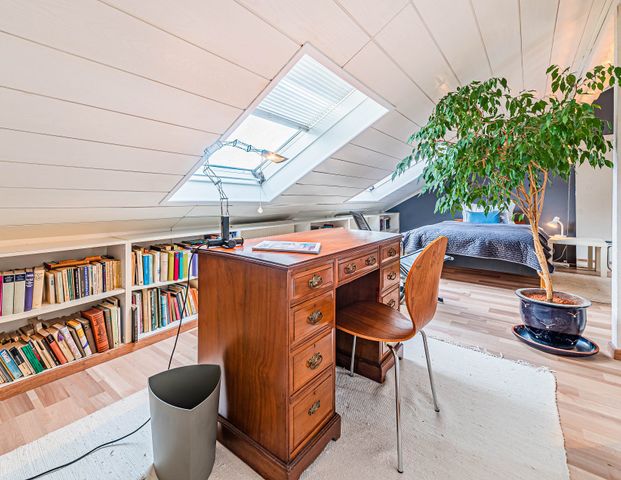 City-Residence: Großzügige Dachgeschoss Wohnung - Photo 1