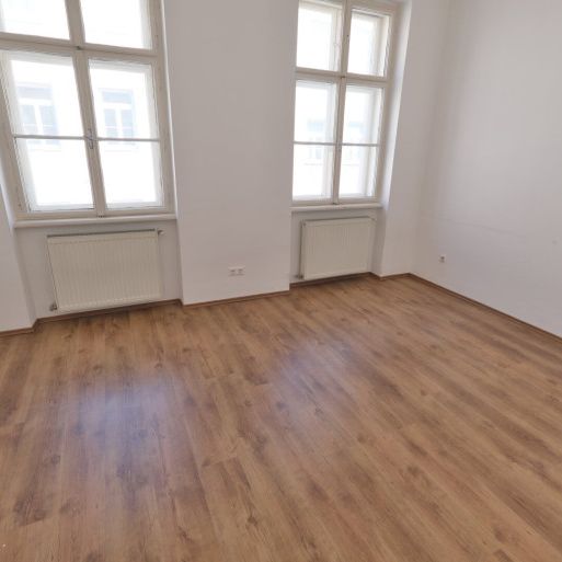 Drei UNBEFRISTETE 2 Zimmer-Wohnungen mit KFZ-Stellplatz im Haus - Photo 1