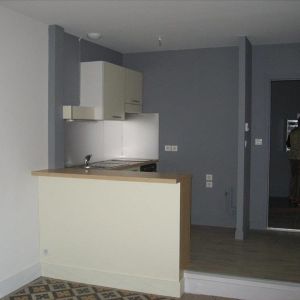 VERFEIL CENTRE, DANS PETIT IMMEUBLE RENOVE, CHARMANT T2 de 39 M² - Photo 2