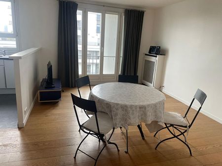 Location appartement 2 pièces, 49.00m², Courbevoie - Photo 2