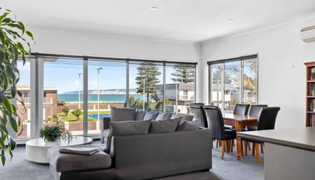 Modern Beachfront Home - Photo 2