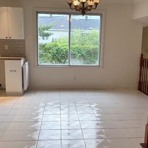 7 1/2 A LOUER TRIPLEX ,TRANQUILLE, ÉCLAIRÉS, - Photo 2