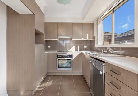 Three Bedroom Home in Rutherford - Photo 4