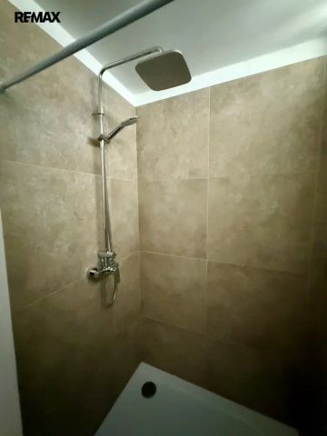 Pronájem bytu 2+kk s lodžií v klidné části Valašského Meziříčí. - Photo 2
