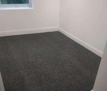 Mottram Road, Stalybridge, SK15 - Photo 2