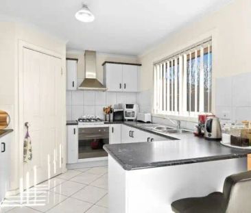 “Spacious Family Home with Modern Comforts in Berwick” - Photo 6