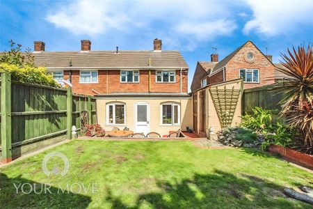 3 bedroom end of terrace house to rent - Photo 2