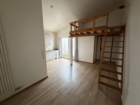 STUDIO AVEC MEZZANINE QUARTIER SAINT HONORÉ - CHAUFFAGE COMPRIS - Photo 2