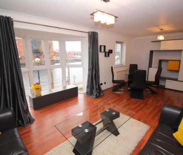 2 bedroom flat to rent - Photo 3