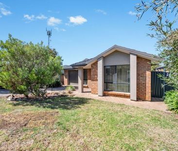 49 Greenhills Rd, Victor Harbor SA 5211 - House For Rent | Domain - Photo 1