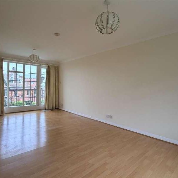 The Glade, Scarborough, YO11 - Photo 1