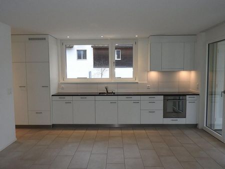 Moderne 3.5-Zimmer-Neubauwohnung an zentraler Lage - Photo 2