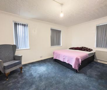 1 bedroom in a house share to rent - Photo 6