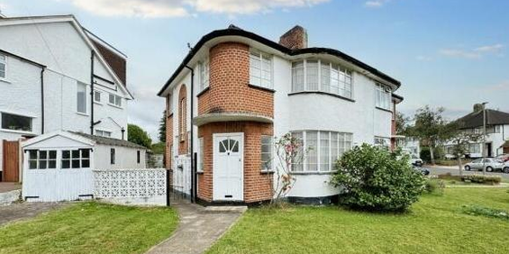 1 bedroom in a house share to rent - Photo 3