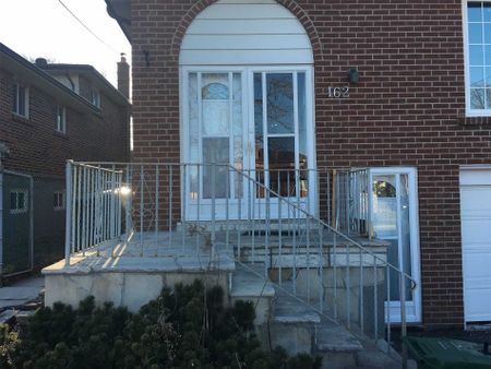 For Lease - 162 Edmonton Drive Unit# Upper, Toronto, Ontario - Photo 4