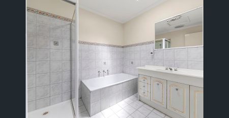 Low Maintenance Townhouse in Maidstone! - Photo 4