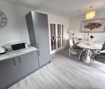 3 bedroom semi-detached house to rent - Photo 3