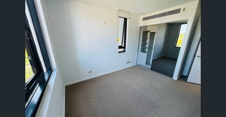 Luxury Apartment in a Dream Location - Photo 2