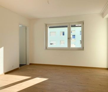 "grosse, moderne 3.5-Zimmer-Wohnung mit Sitzplatz, Lift und eigenem... - Foto 6