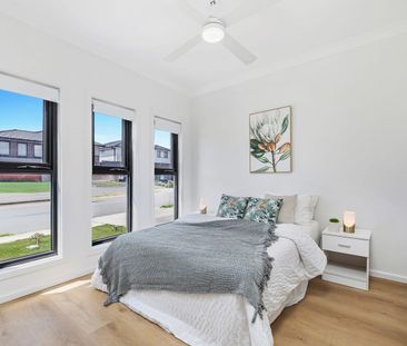 Dual-Living Luxury | 4-Bed Main Home + Self-Contained 1-Bed Studio - Photo 5