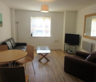 2 bedroom flat to rent - Photo 1