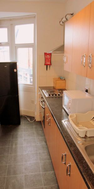 Queens Road (2 bed) - Photo 1