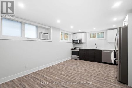 4 - 569 MCLEOD STREET - Photo 5