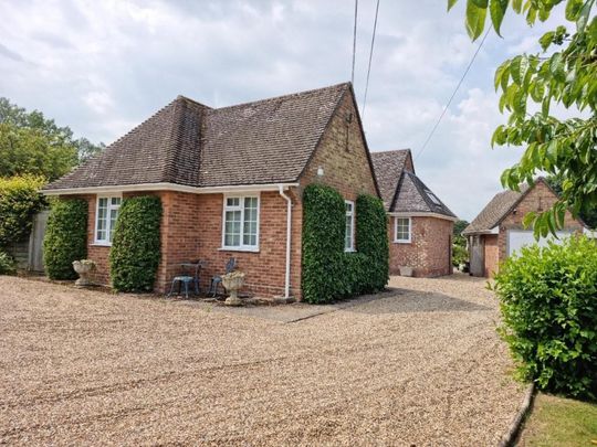 4 bedroom detached house to rent - Photo 1
