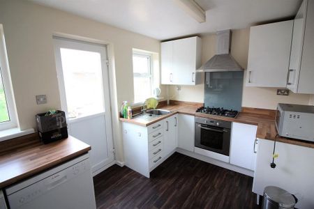 2 bedroom townhouse to rent - Photo 3