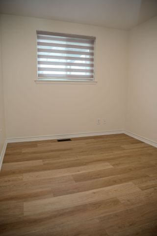 For Lease - 139 Rutherford Road Unit# Main, Brampton, Ontario - Photo 3