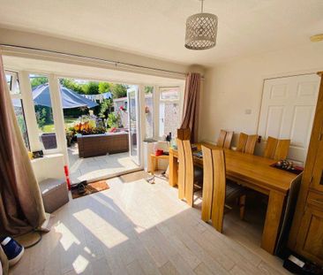 4 bedroom house to rent - Photo 3