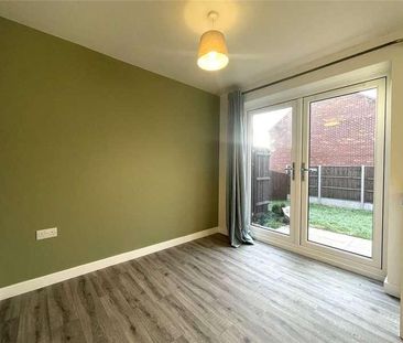 Churchward Drive, Telford, Shropshire, TF3 - Photo 3