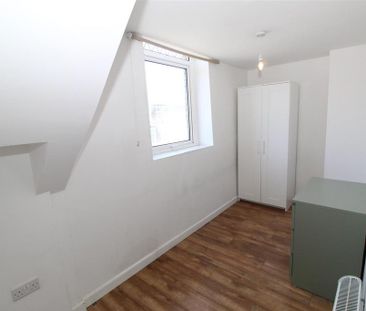 6 bedroom house to rent - Photo 2