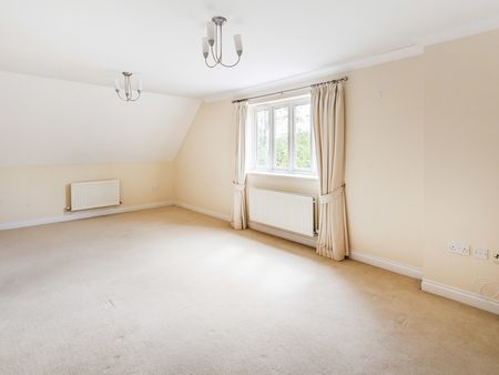 Ref: SB - Charlwood Place - Photo 2