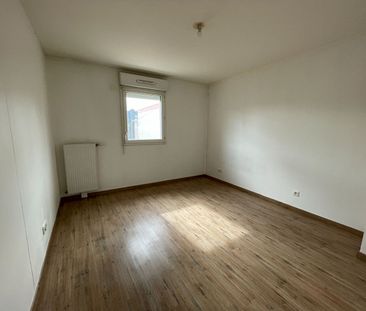 Location Appartement 3 pièces 57m² - Photo 3