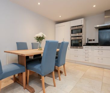 2 bed flat to rent in Peninsula Heights, 27 Bessborough Road, BH13 - Photo 3