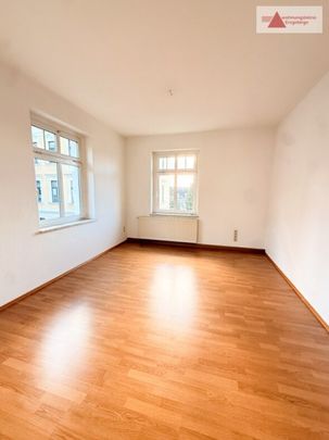 Direkt im Zentrum von Annaberg wohnen – 2-Raum-Wohnung mit Gartennutzung!! - Photo 1