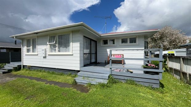 Tidy Three Bedroom Home, Ready Now - Photo 1