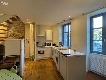 PONT-AVEN, centre-ville, duplex à louer Place Julia, au c?ur de la cité des peintres, vue enso... - Photo 2