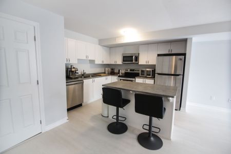 For Lease - 43 ZOISITE Private, Barrhaven, Ontario - Photo 2