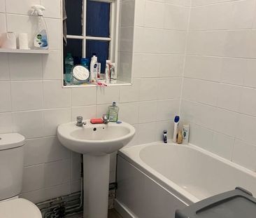 Room in a Shared Flat, Old Shoreham Road, BN3 - Photo 6