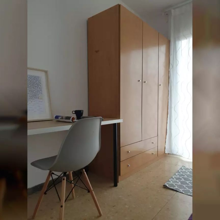 Nice room with double bed for rent in Eixample - Foto 1