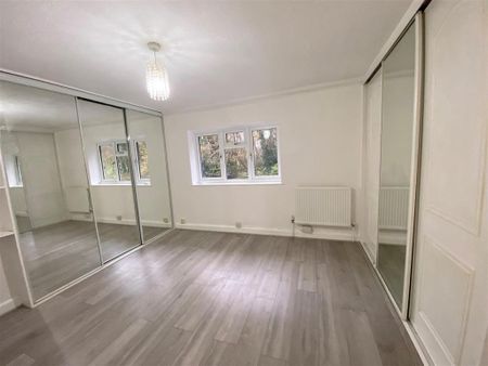 2 bedroom semi-detached house to rent - Photo 2