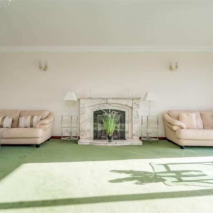 8 Royal Lodge Mews, Off Purdysburn Road, Belfast, BT8 7YT - Photo 1